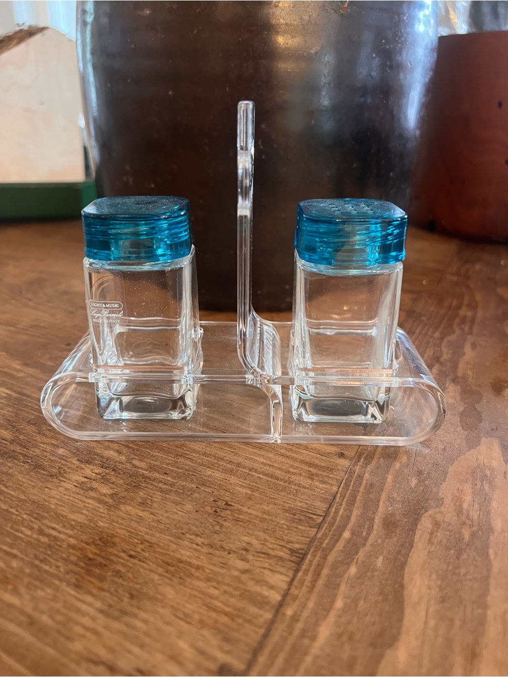 Salt and Pepper Shaker Set with Clear Stand - Blue Lids